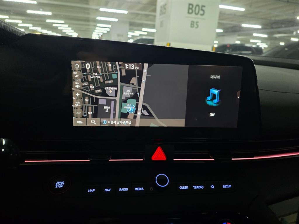 HYUNDAI Avante - Vista 9