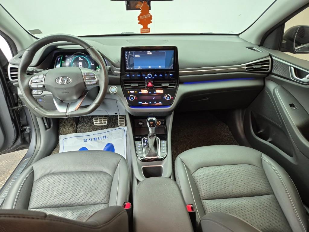 HYUNDAI Ioniq - Vista 5