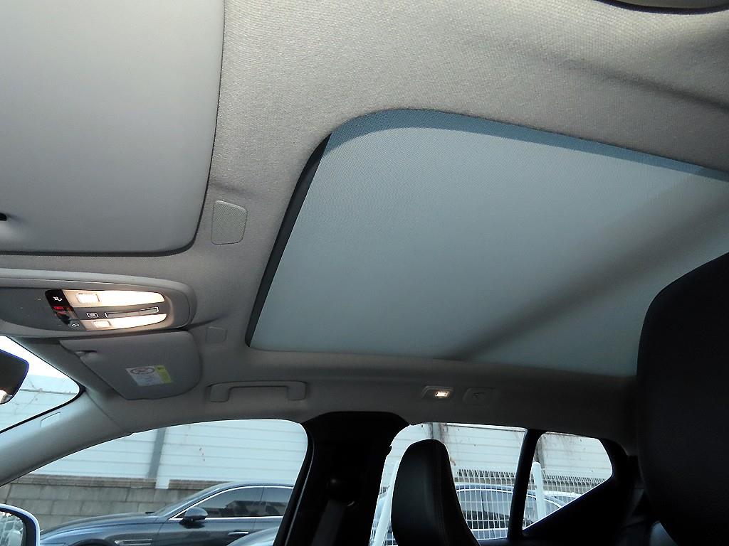 Volvo XC40 2023 Blanco - Importación desde Corea - HF Imports Iquique - Foto 18