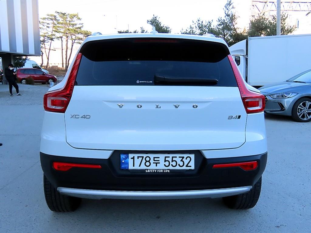 Volvo XC40 - Vista 4