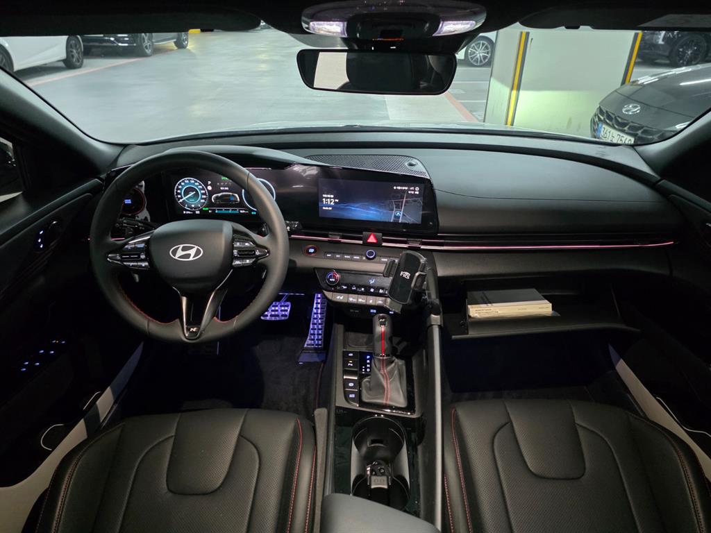 HYUNDAI Avante - Vista 6