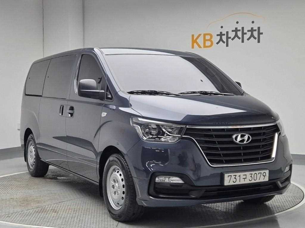 HYUNDAI Starex - Vista 4