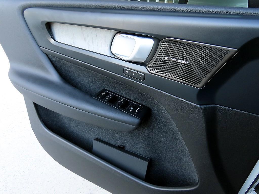 Volvo XC40 - Vista 11