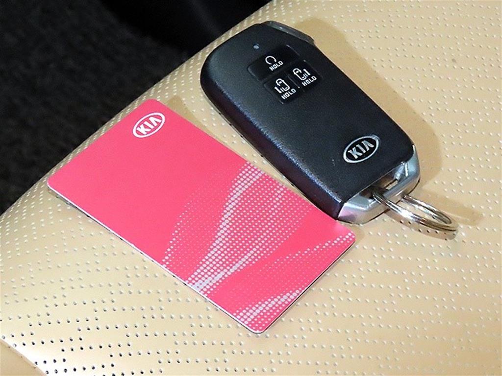 KIA Carnival 2021 Blanco - Importación desde Corea - HF Imports Iquique - Foto 14