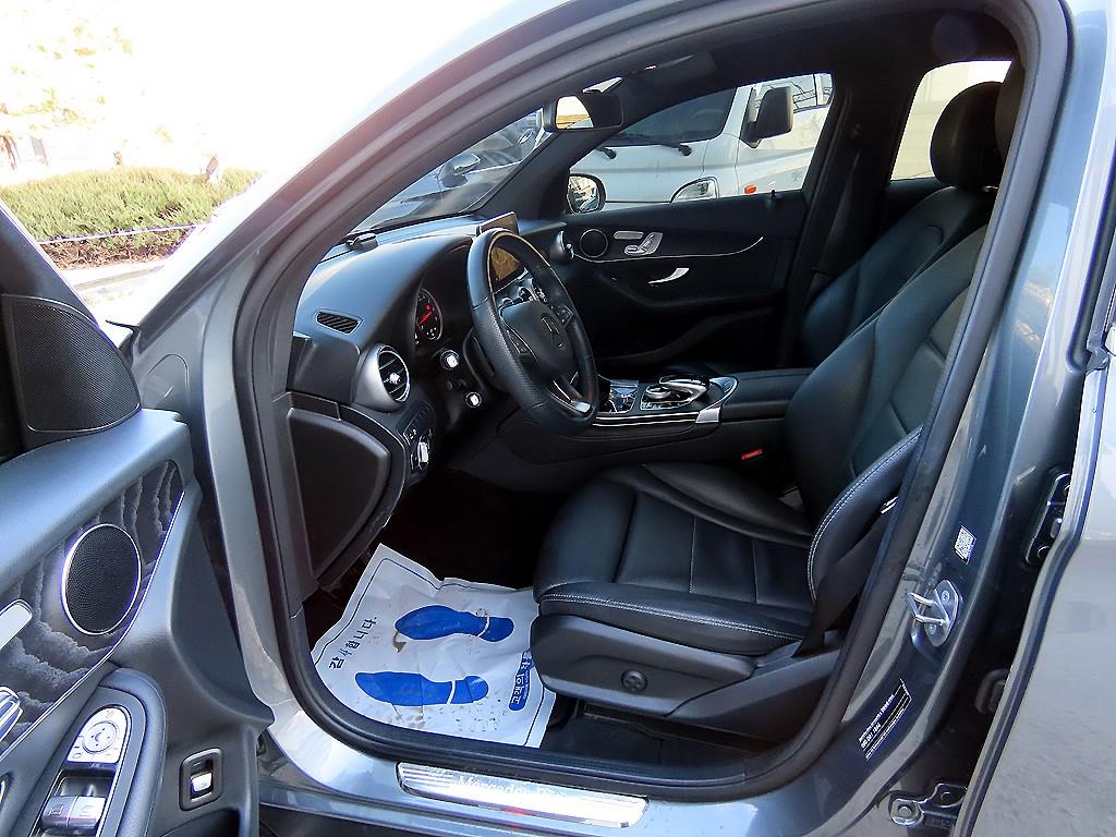 Mercedes Benz GLC Class - Vista 5