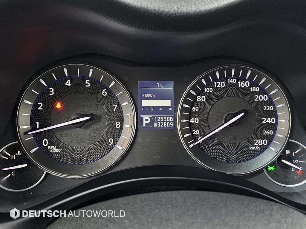 Infiniti M - Vista 7