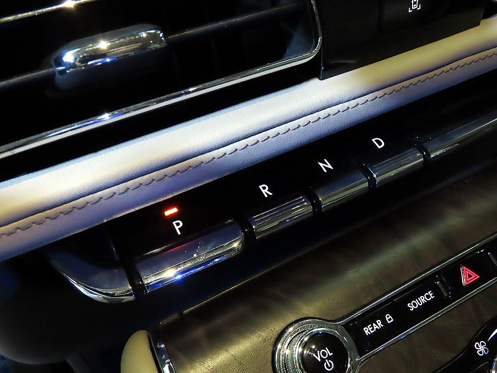 Lincoln Aviator - Vista 12