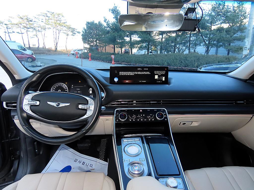 Genesis GV80 - Vista 7