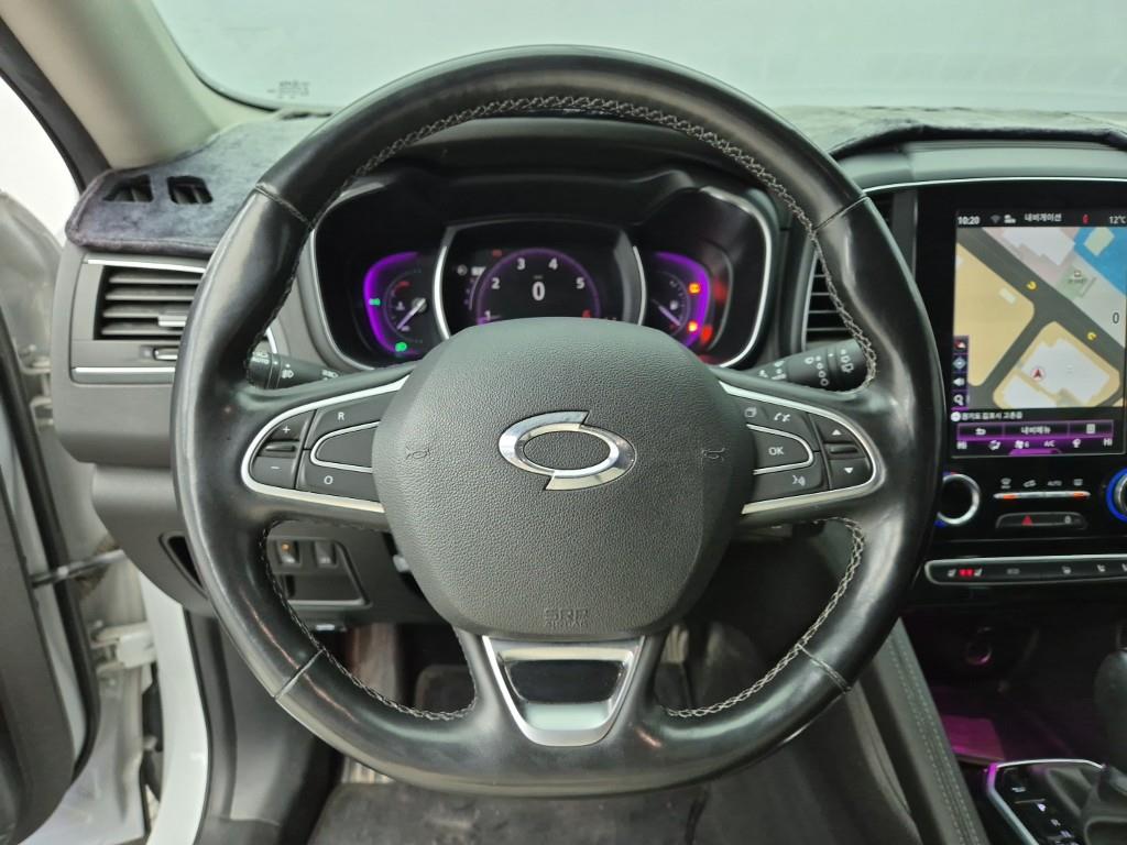 SAMSUNG QM6 - Vista 9