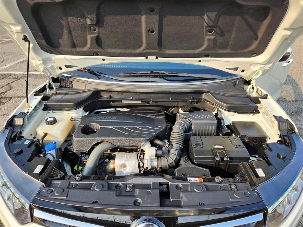 Ssangyong Tivoli - Vista 6