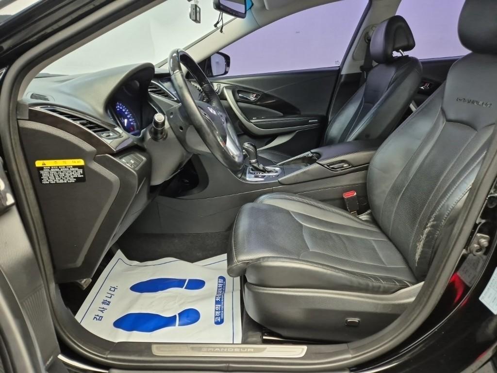 HYUNDAI Grandeur - Vista 11