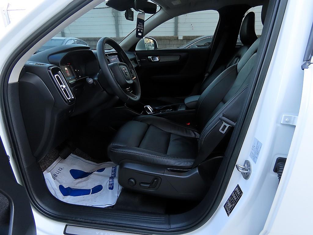 Volvo XC40 - Vista 5