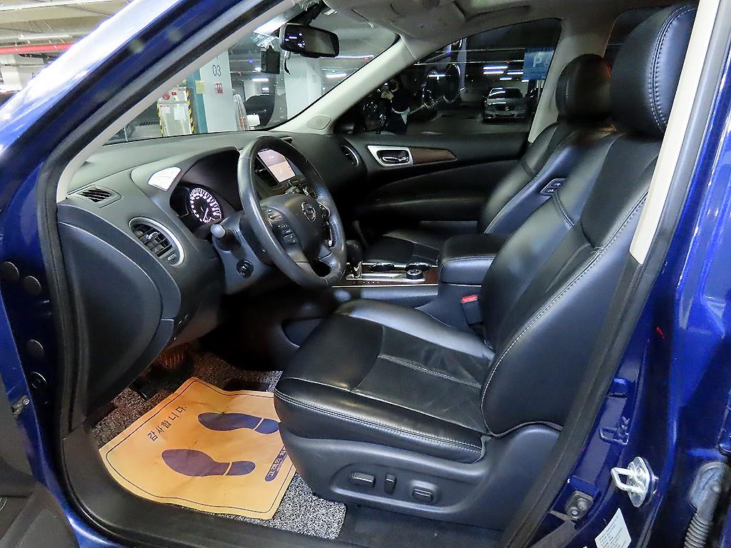 Nissan Pathfinder - Vista 6