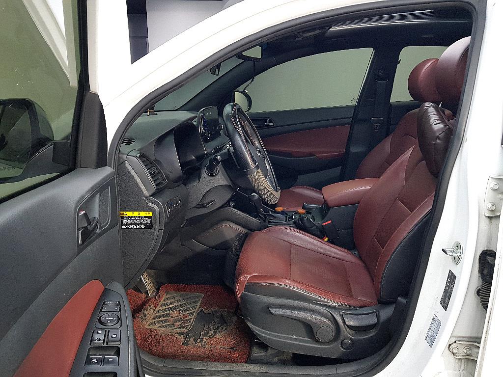 HYUNDAI Tucson - Vista 8