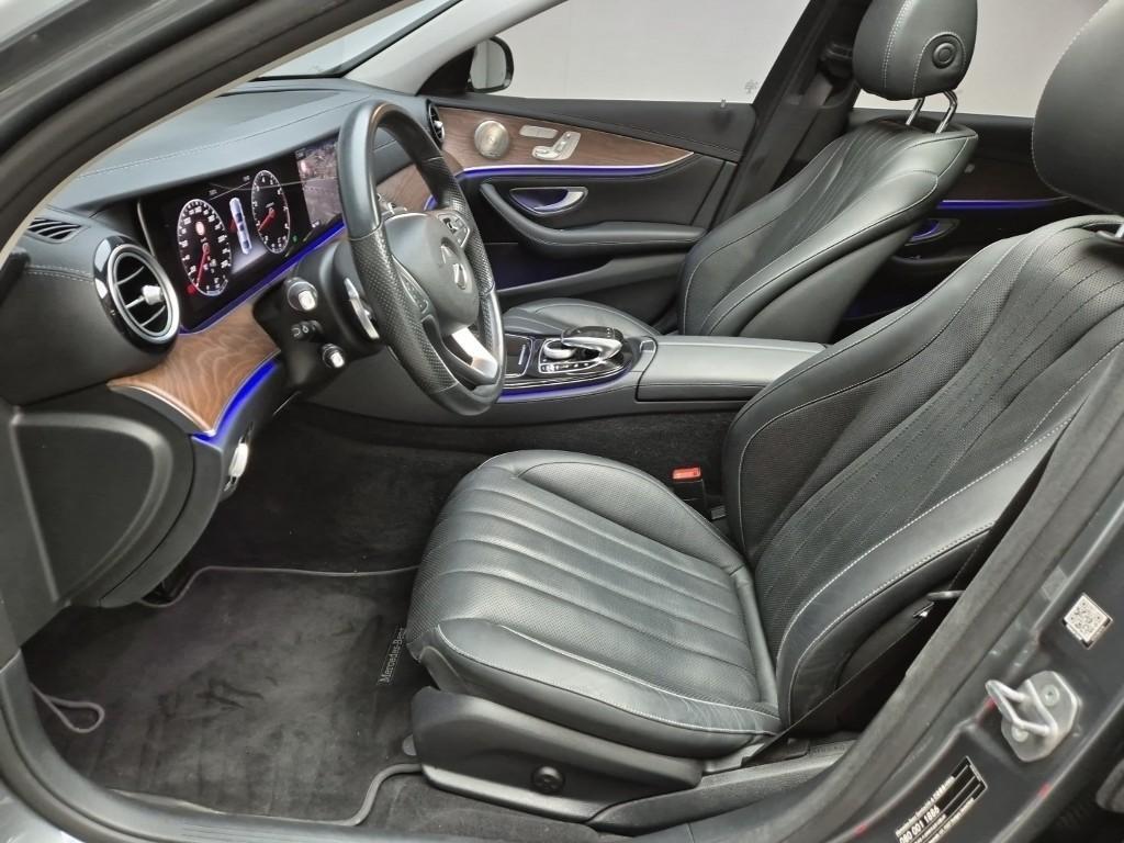 Mercedes Benz E class - Vista 11