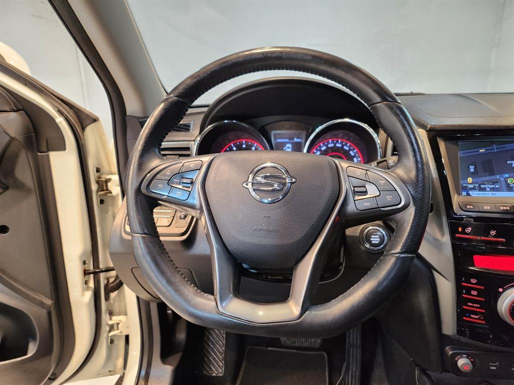 Ssangyong Tivoli - Vista 10