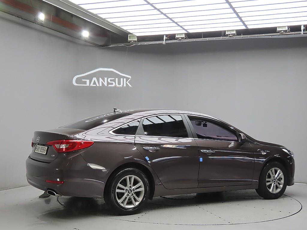 HYUNDAI Sonata - Vista 7