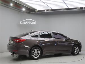 HYUNDAI Sonata - Vista 8