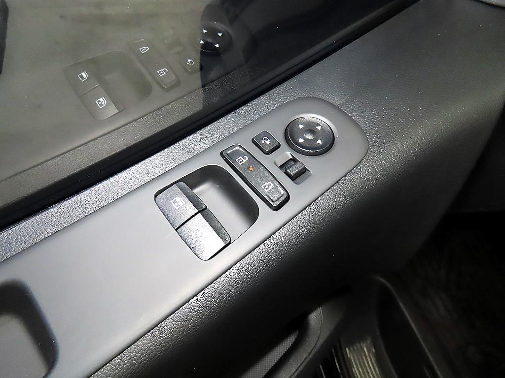 HYUNDAI Staria - Vista 12