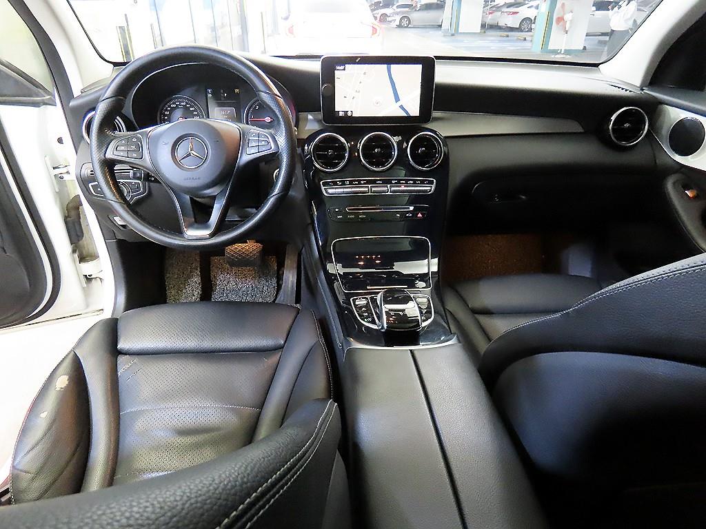 Mercedes Benz GLC Class - Vista 10