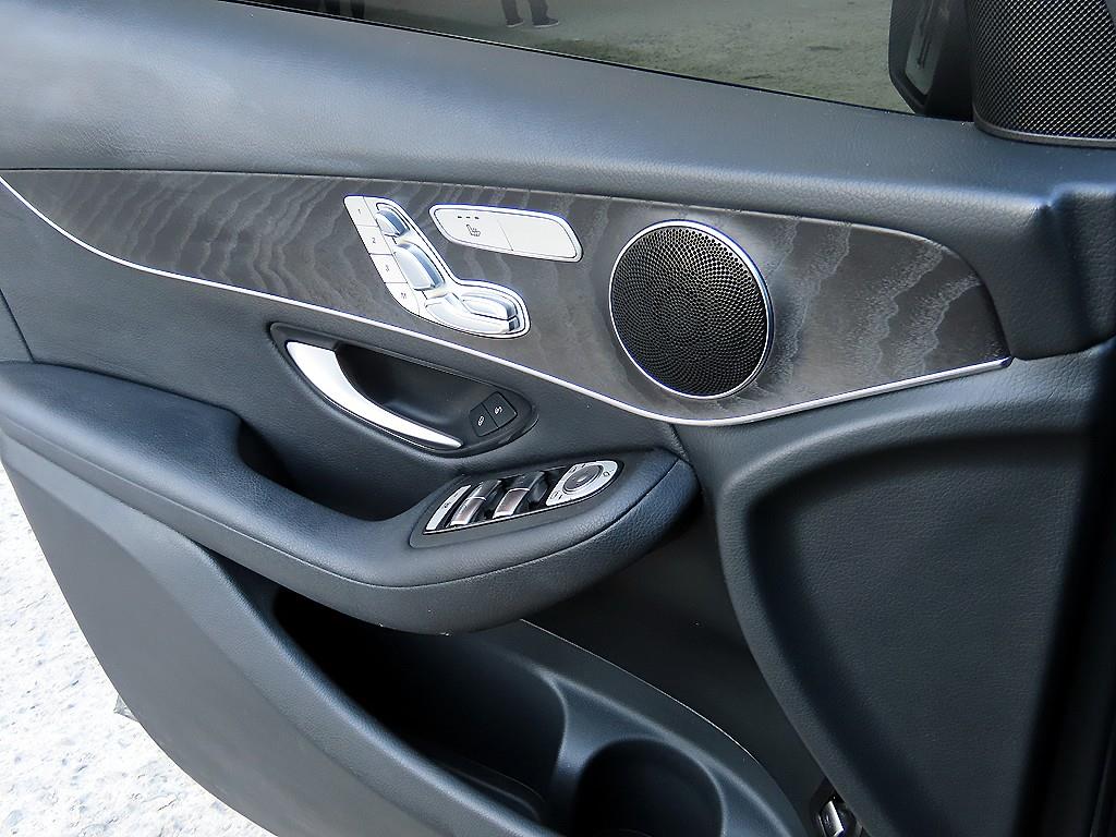 Mercedes Benz GLC Class - Vista 11