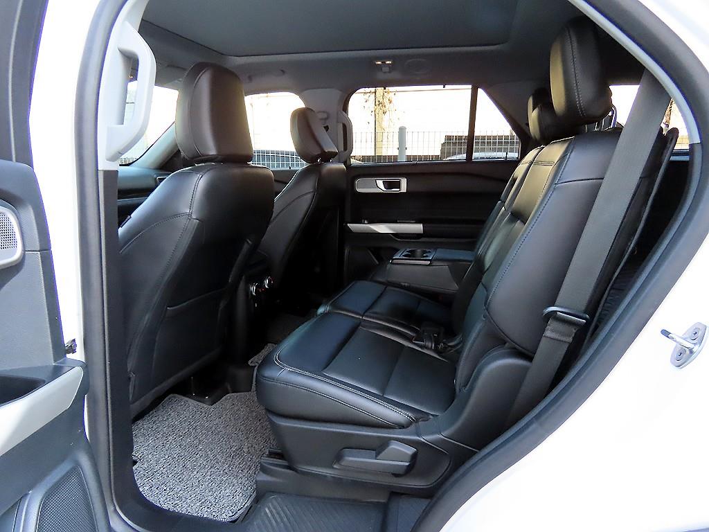 Ford Explorer - Vista 6