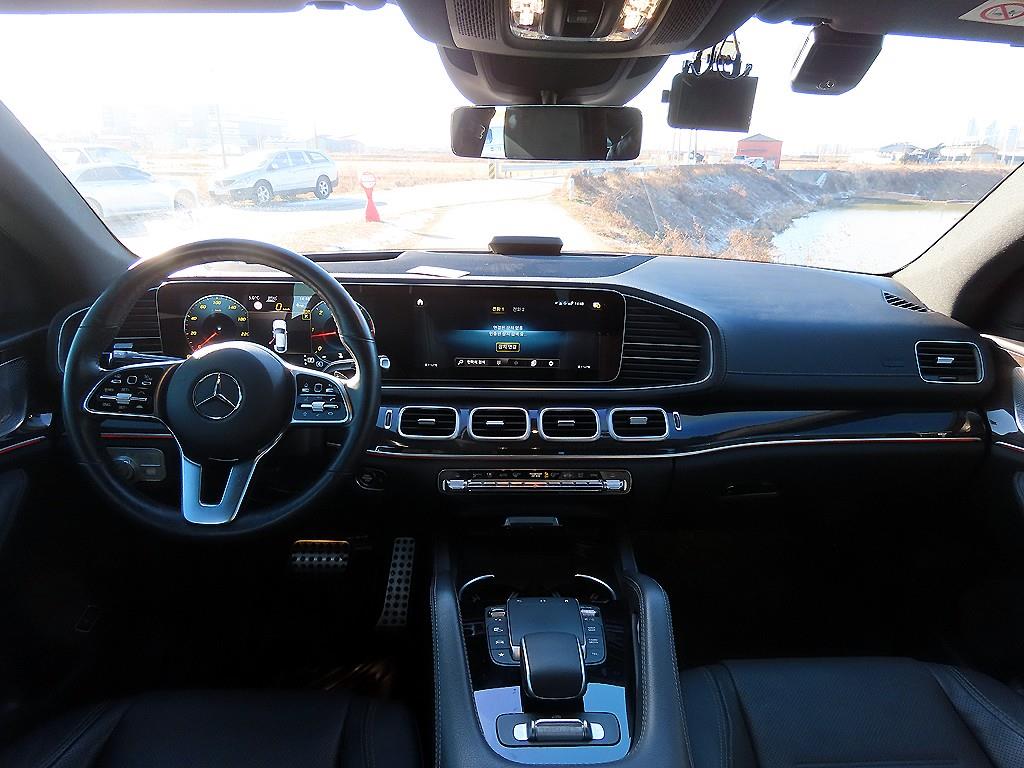 Mercedes Benz GLE Class - Vista 9