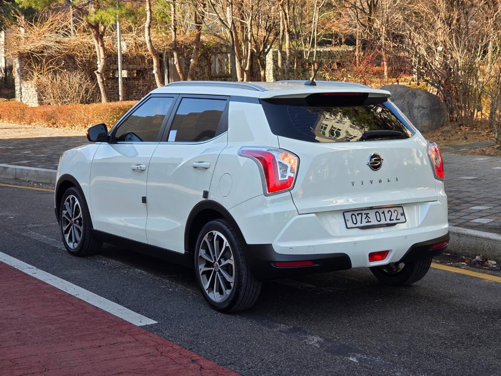 Ssangyong Tivoli - Vista 6