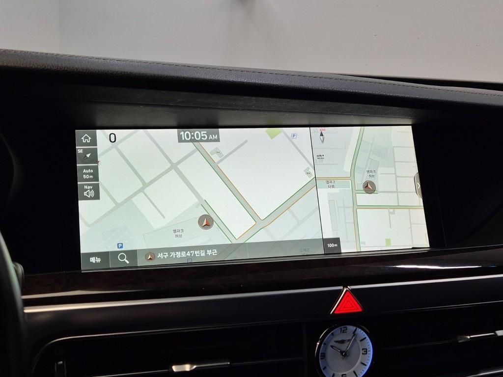 Genesis G90 - Vista 12