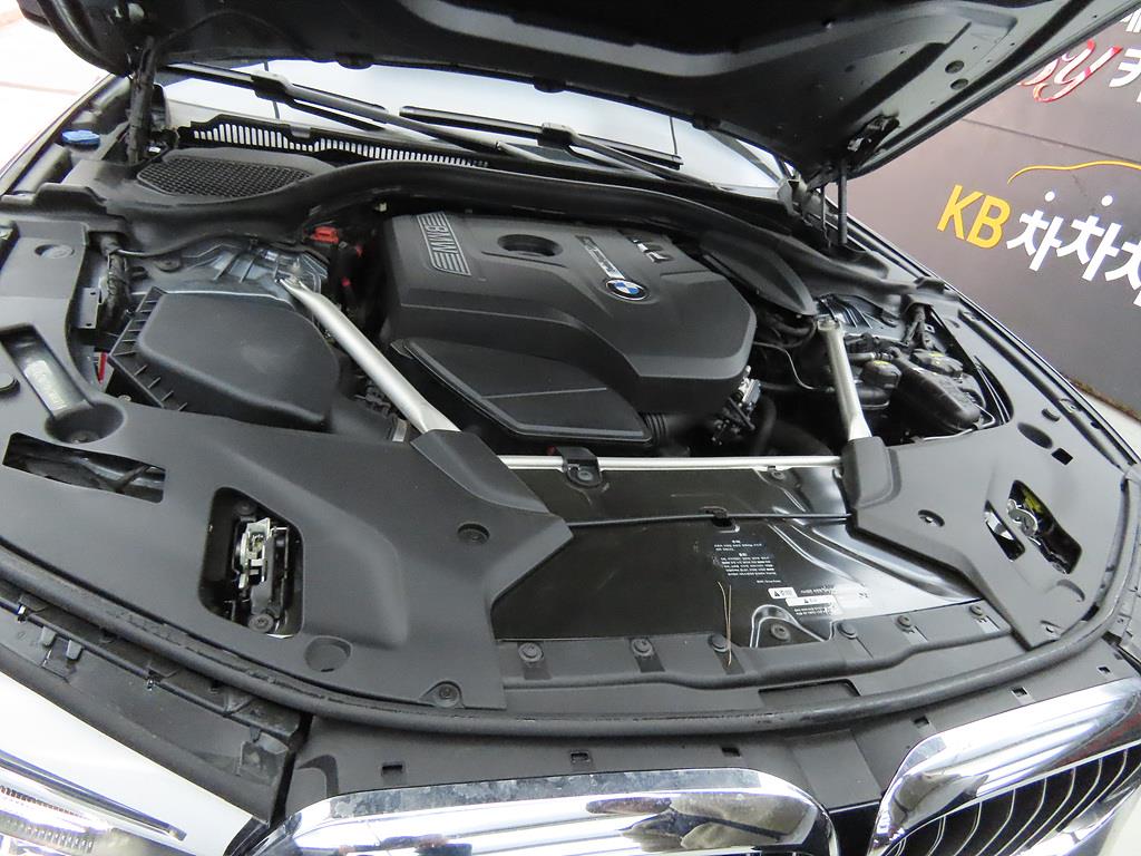 BMW 5 Series 2018 Gris - Importación desde Corea - HF Imports Iquique - Foto 19