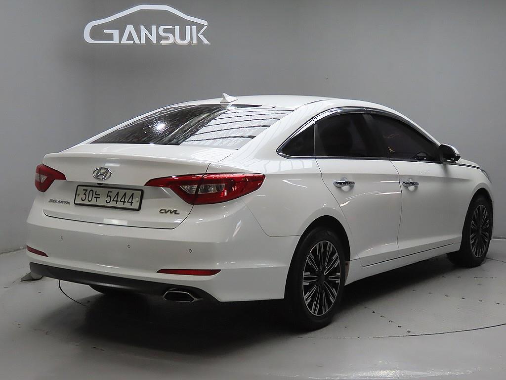 HYUNDAI Sonata - Vista 7