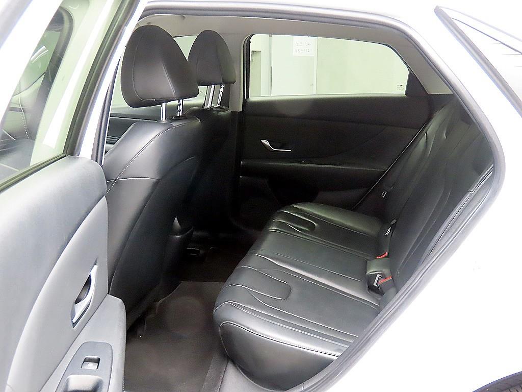 HYUNDAI Avante - Vista 6