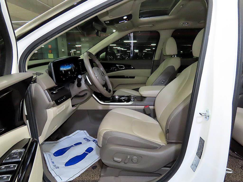 KIA Carnival - Vista 6