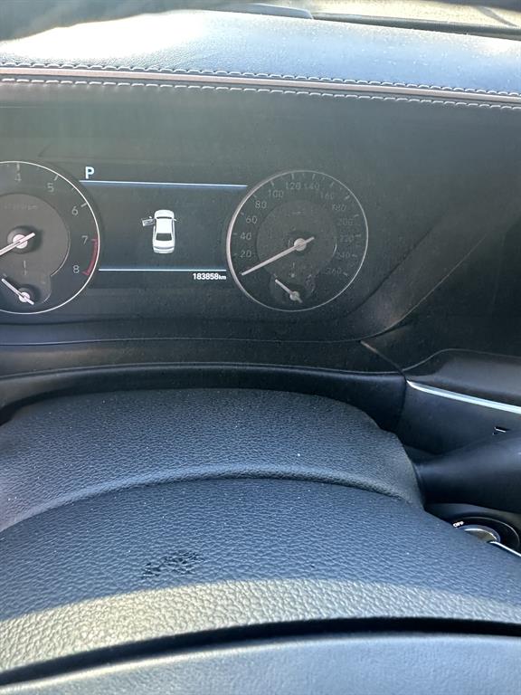 Genesis G90 - Vista 4