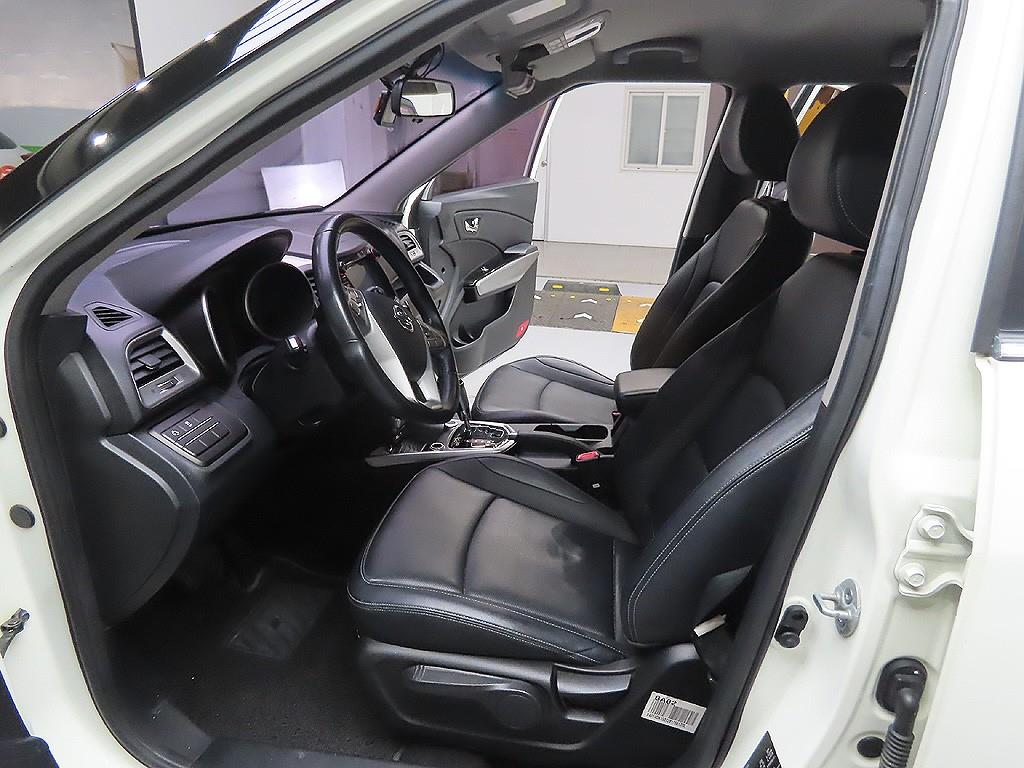 Ssangyong Tivoli 2016 Blanco - Importación desde Corea - HF Imports Iquique - Foto 11