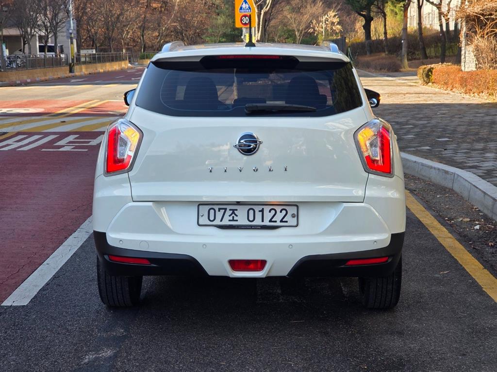 Ssangyong Tivoli - Vista 5