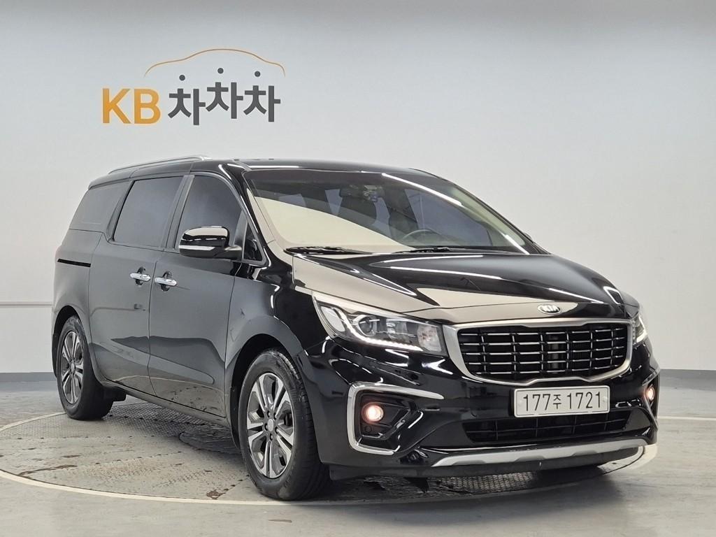 KIA Carnival - Vista 4