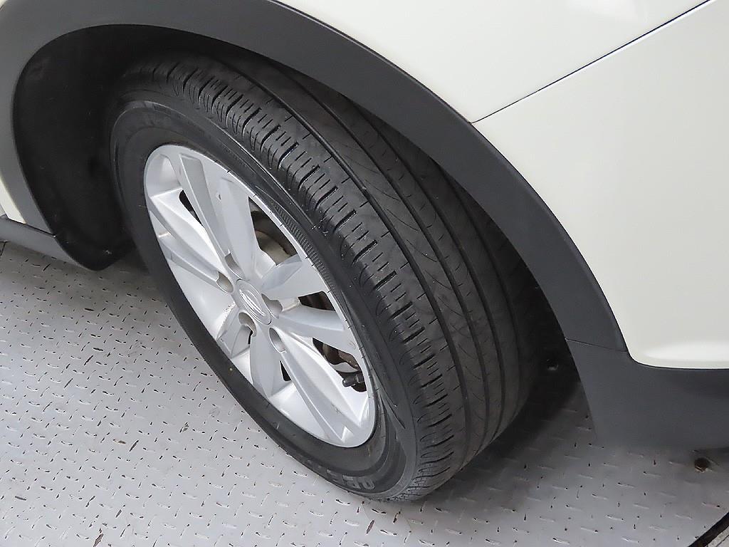 Ssangyong Tivoli - Vista 9