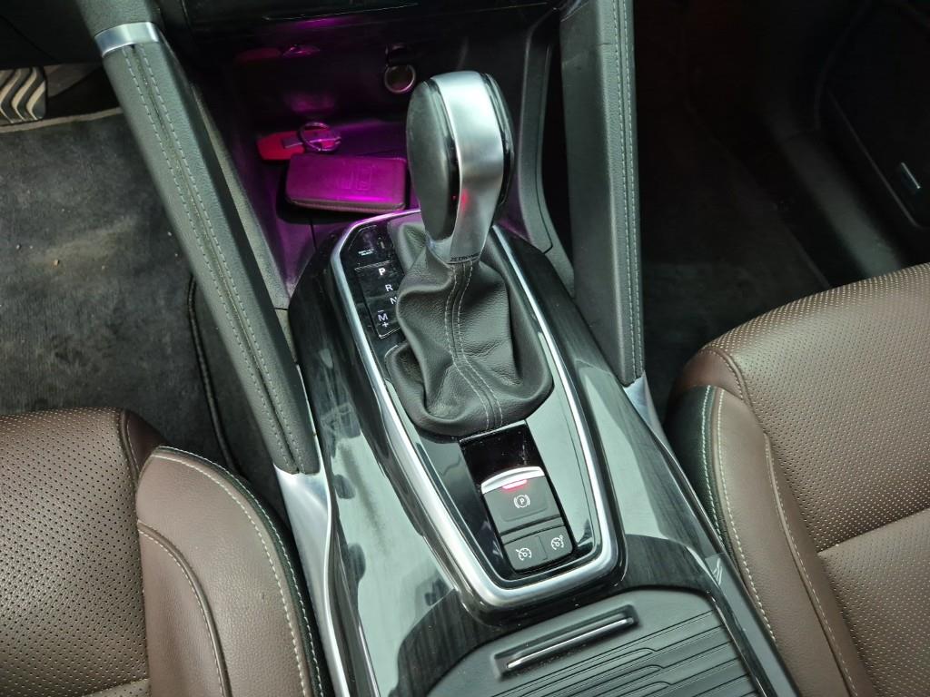 SAMSUNG QM6 - Vista 8