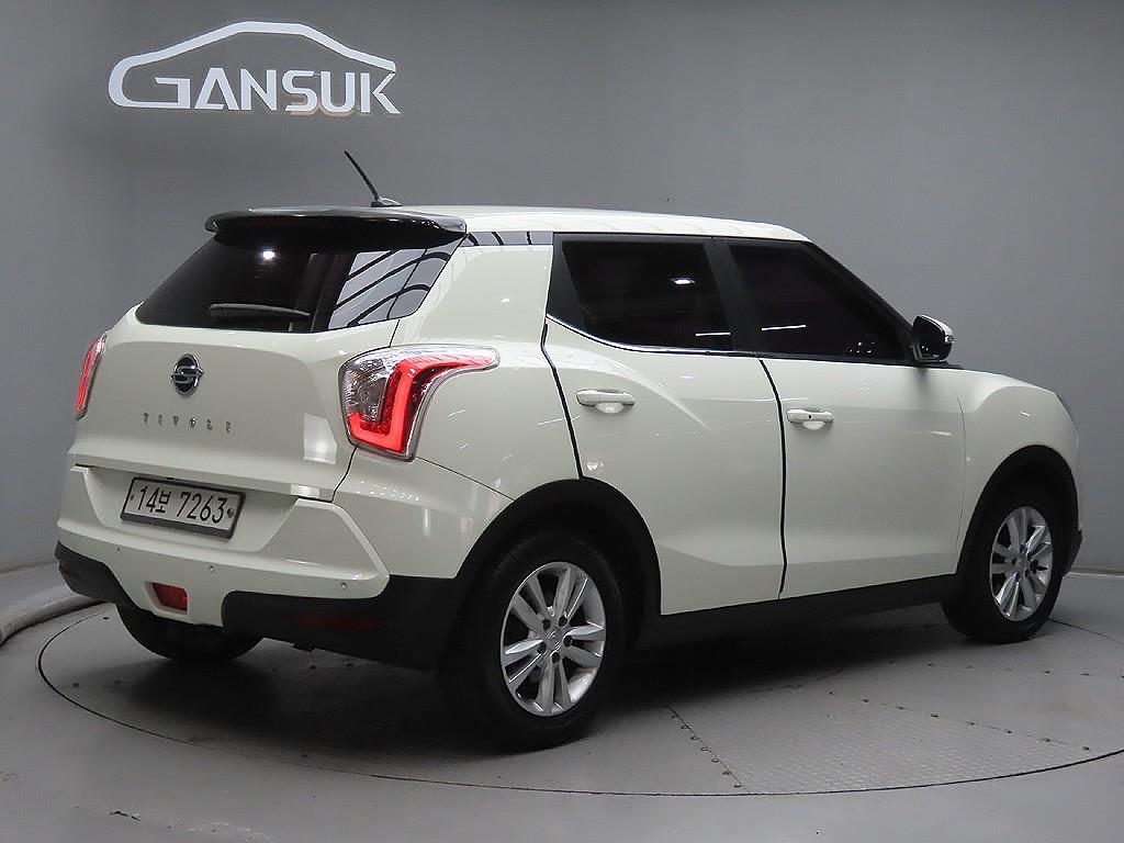 Ssangyong Tivoli - Vista 7