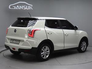 Ssangyong Tivoli - Vista 8
