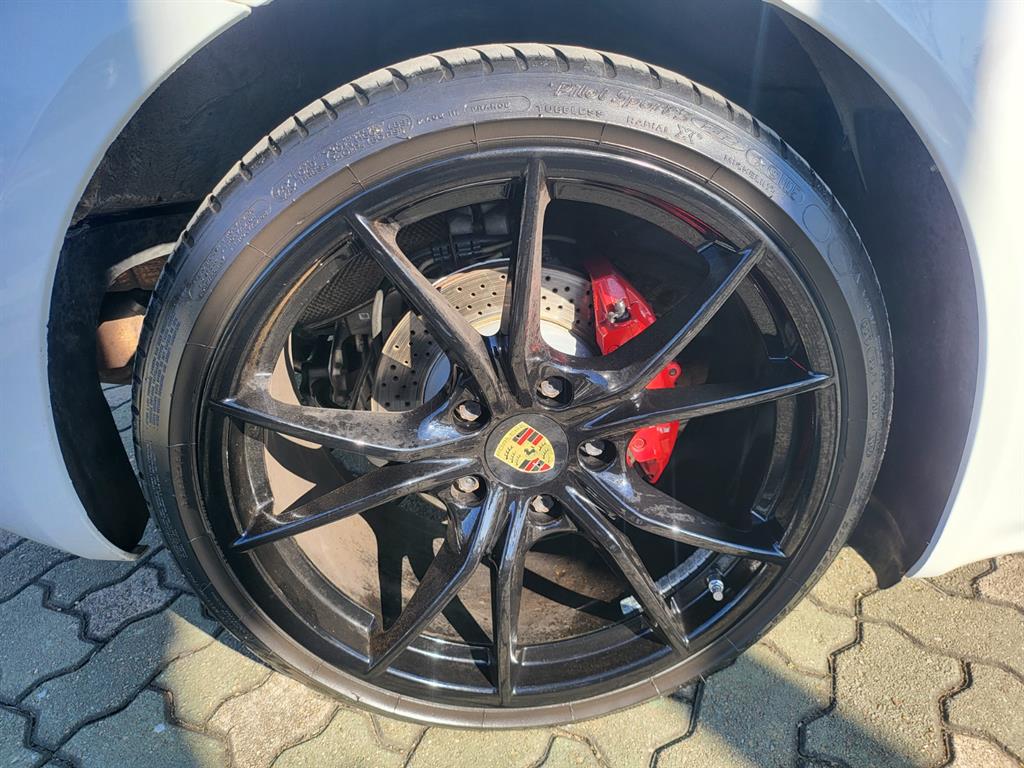 Porsche 718 - Vista 10