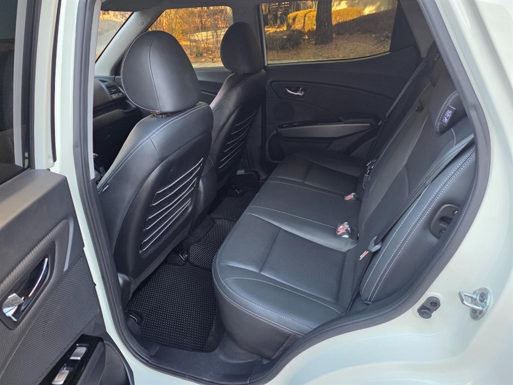 Ssangyong Tivoli - Vista 11