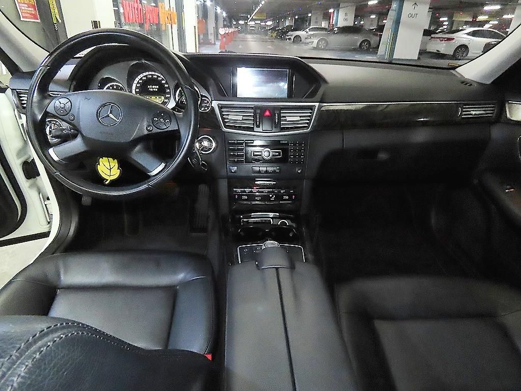 Mercedes Benz E class - Vista 10