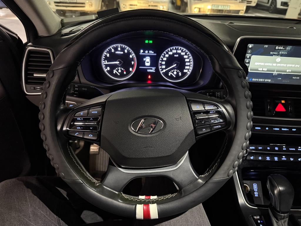 HYUNDAI Grandeur - Vista 9