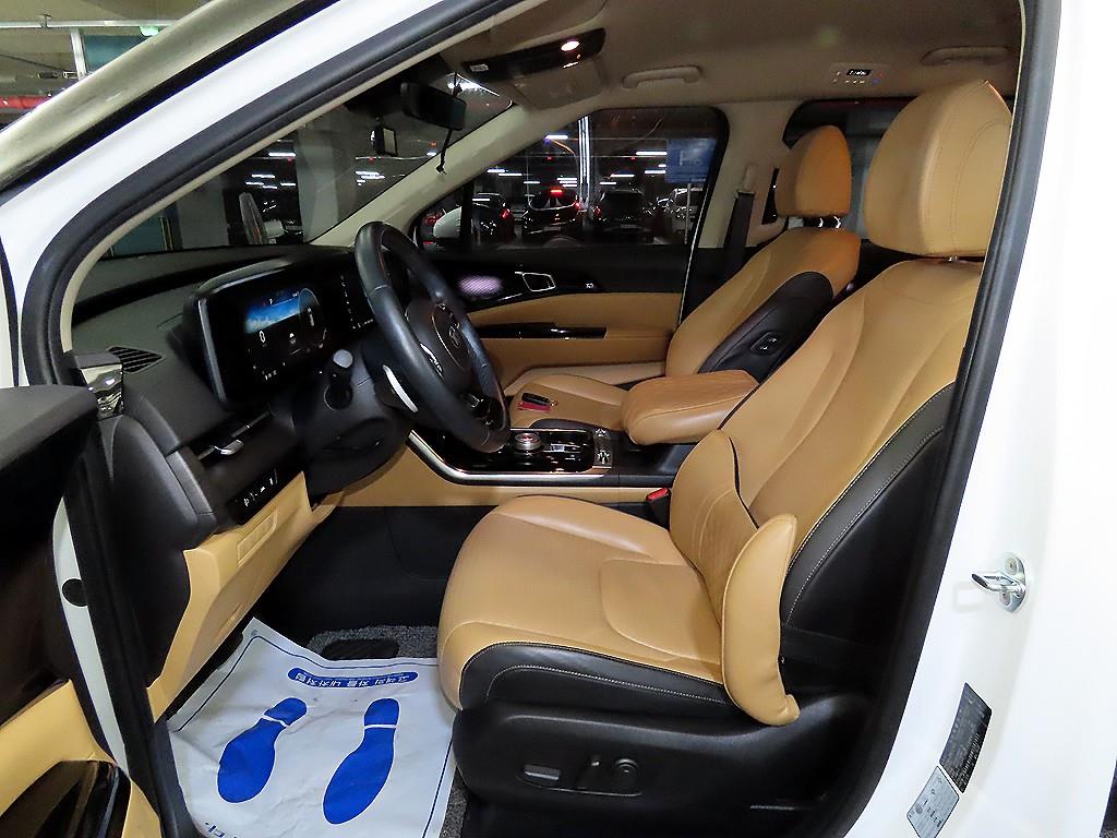 KIA Carnival - Vista 6