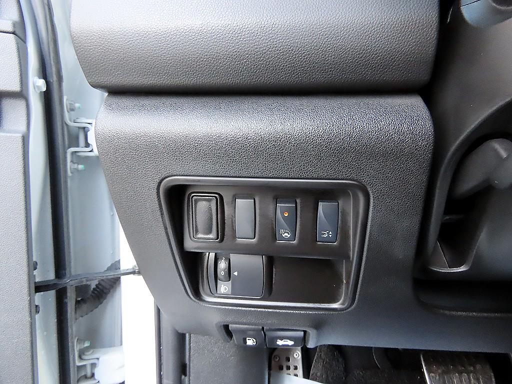 SAMSUNG QM6 - Vista 12