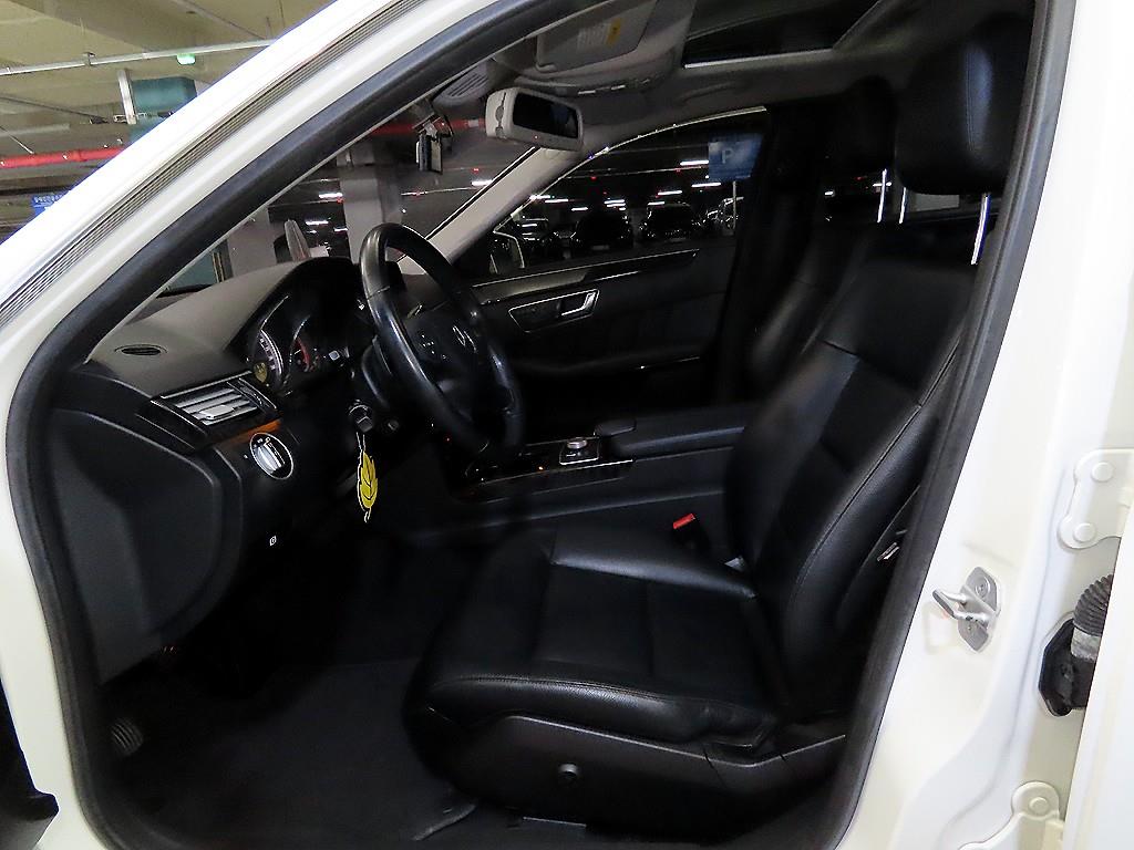 Mercedes Benz E class - Vista 6