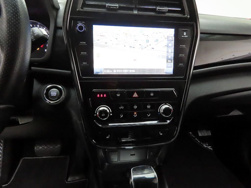 Ssangyong Tivoli - Vista 9