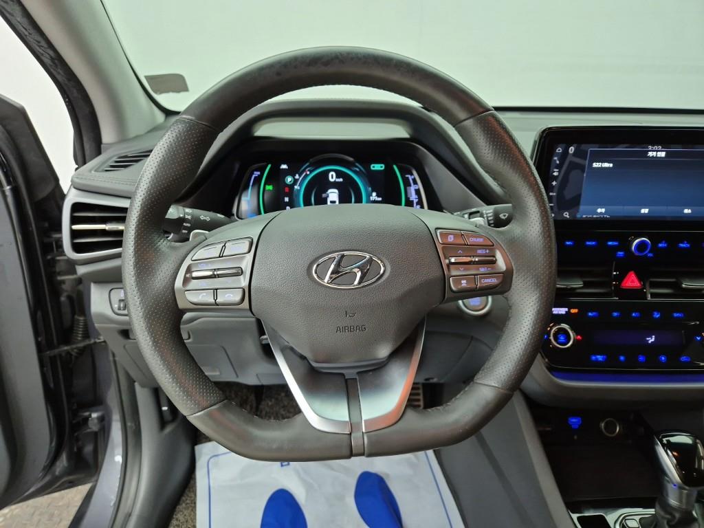 HYUNDAI Ioniq - Vista 9
